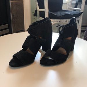Franco Saronto black sandals size 7.5